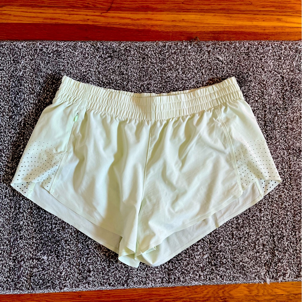 Athleta Hustle Running short